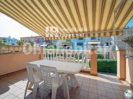 Casa (unifamiliar adossada), 182 m², Zona