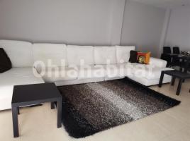 Pis, 150 m², prop de bus i tren, Calle Bruguera