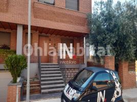 Casa (chalet / torre), 271 m², seminuevo, Calle Tàrrega