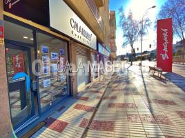 Casa (unifamiliar adosada), 238 m², Calle Hortensia