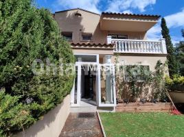 Casa (unifamiliar adosada), 238 m², Calle Hortensia
