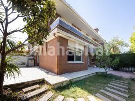 Houses (villa / tower), 237 m², Avenida Vilafortuny
