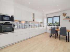 Flat, 125 m², almost new