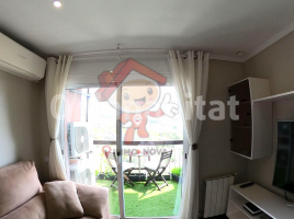 Pis, 82 m², Calle Josep Godall