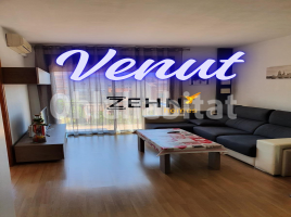 Dúplex, 78 m², cerca de bus y tren, seminuevo