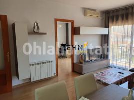 Dúplex, 78 m², cerca de bus y tren, seminuevo