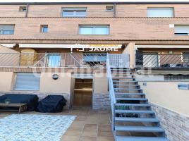 Casa (unifamiliar adossada), 300 m², seminou, Zona