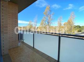 Alquiler piso, 94 m², cerca de bus y tren, seminuevo, Calle del Pont de Can Vernet