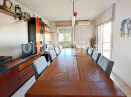 Casa (unifamiliar adossada), 311 m², Zona