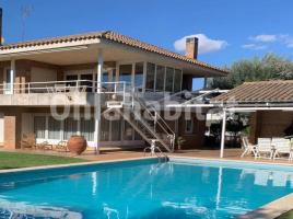 Houses (detached house), 740 m²