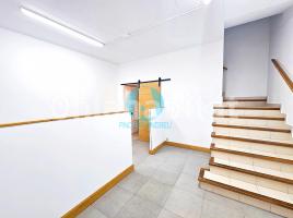 For rent office, 45 m², near bus and train, Calle Sant Josep
