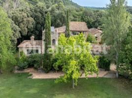 Houses (masia), 1600 m², Zona