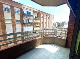 Louer pis, 120 m², près de bus et de train, Calle de la Muralla