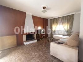 Louer pis, 120 m², près de bus et de train, Calle de la Muralla