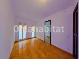 Pis, 45 m², près de bus et de train, Calle de Pujós, 50