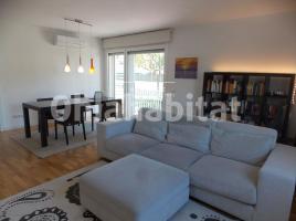 Piso, 86 m², seminuevo, Zona
