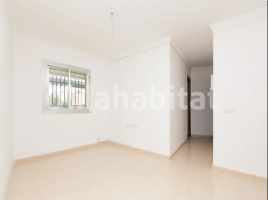 Pis, 37 m², près de bus et de train, Calle de Manuel de Falla, 3