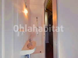 Pis, 65 m², prop bus i metro, Calle de Tapioles, 49