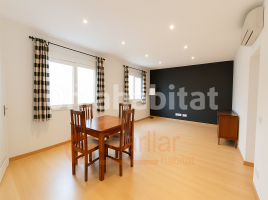 Pis, 67 m², prop bus i metro, Calle de Provençals