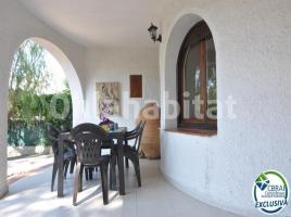 Houses (villa / tower), 155 m², Calle Requesens, 171B