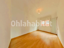 Pis, 87 m², près de bus et de train, Calle de Mossèn Jacint Verdaguer, 67