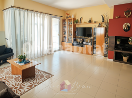 Casa (unifamiliar adosada), 262 m², seminuevo, Calle Josep Nesple