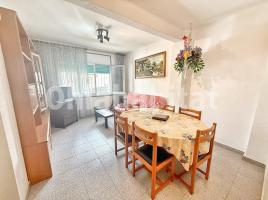 Pis, 86 m², près de bus et de train, Calle de Lluís Companys, 11