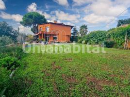 Casa (unifamiliar adossada), 371 m², Zona