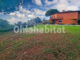 Casa (unifamiliar adossada), 371 m², Zona