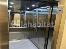 Apartament, 71 m², close to bus and metro, Calle d'Escòcia