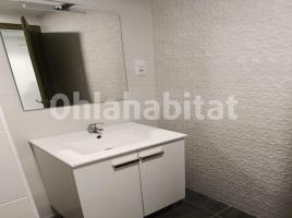 Pis, 89 m², prop de bus i tren
