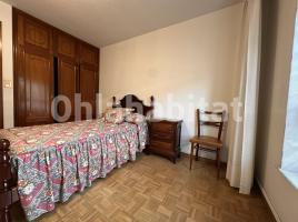 For rent flat, 93 m², Calle do Pintor Lino Villafinez