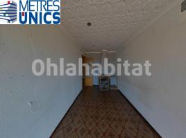 Piso, 89 m², cerca de bus y tren, Calle Figueres