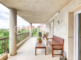 Pis, 177 m², prop de bus i tren, Calle Mare de Déu de Montserrat, 23