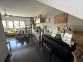 Dúplex, 111 m², Zona