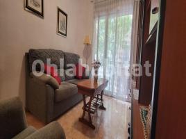 Piso, 63 m², cerca de bus y tren, Calle del Treball
