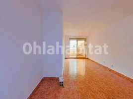 Pis, 120 m², prop de bus i tren, Calle del Bruc, 60