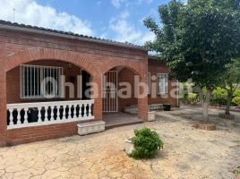 Houses (villa / tower), 102 m², Calle Montjuïc