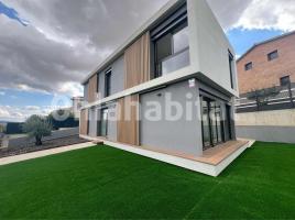 Casa (unifamiliar aislada), 230 m², seminuevo, Calle de la Garrotxa