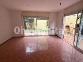 Casa (unifamiliar adosada), 222 m², Zona