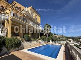 Casa (chalet / torre), 263 m², Calle del Berguedà