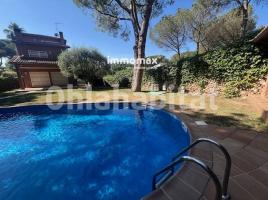  (unifamiliar adossada), 318 m², Zona