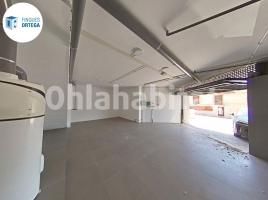 Casa (unifamiliar adosada), 175 m², cerca de bus y tren, seminuevo