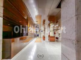 Pis, 146 m², près de bus et de train, Plaza de Serrat i Bonastre