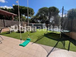 Casa (unifamiliar adossada), 239 m², seminou