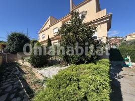Houses (villa / tower), 309 m², almost new