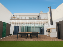 Casa (unifamiliar adossada), 150 m², prop de bus i tren