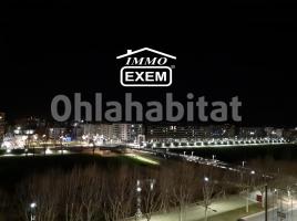 Alquiler ático, 103 m², cerca de bus y tren, seminuevo