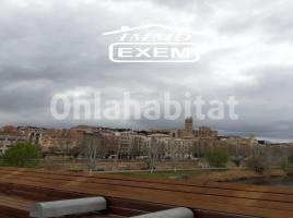 Alquiler ático, 103 m², cerca de bus y tren, seminuevo