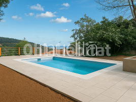 (unifamiliar aïllada), 330 m², presque neuf